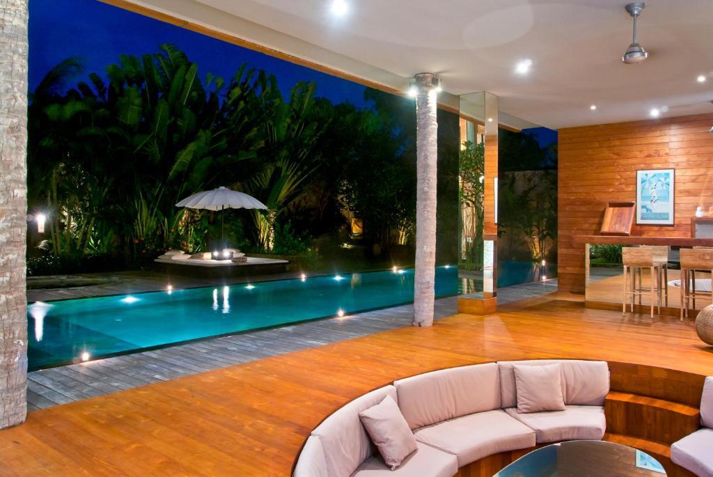 Eko Villa Seminyak - Tropical Villa, Walk To Beach Екстер'єр фото