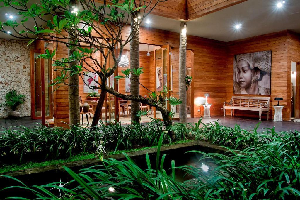 Eko Villa Seminyak - Tropical Villa, Walk To Beach Екстер'єр фото