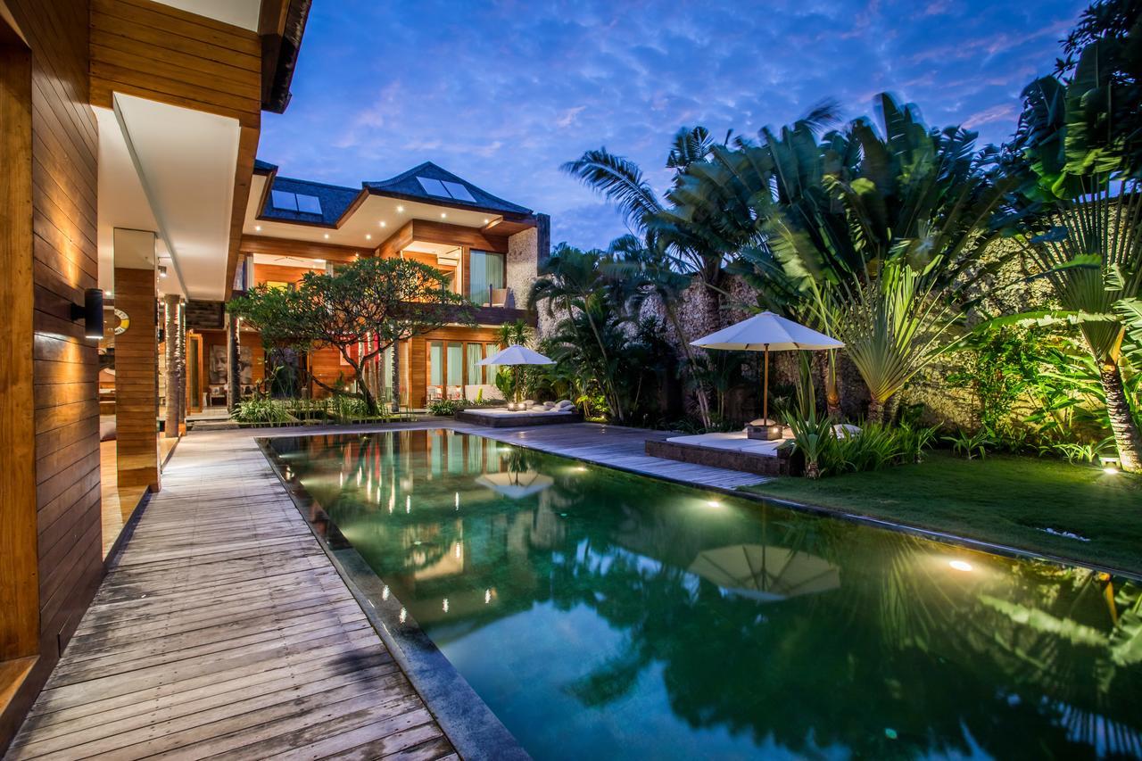 Eko Villa Seminyak - Tropical Villa, Walk To Beach Екстер'єр фото