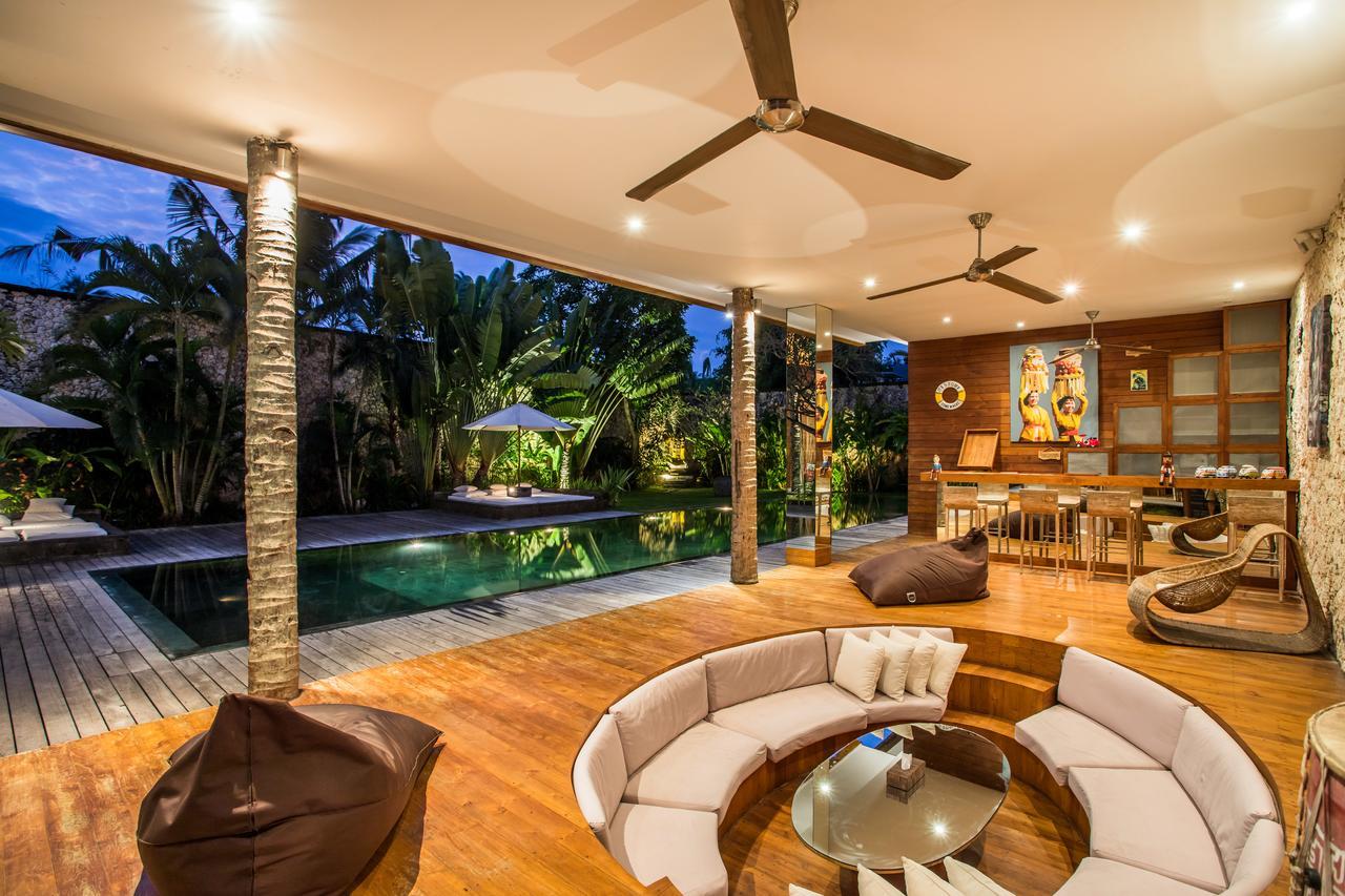 Eko Villa Seminyak - Tropical Villa, Walk To Beach Екстер'єр фото