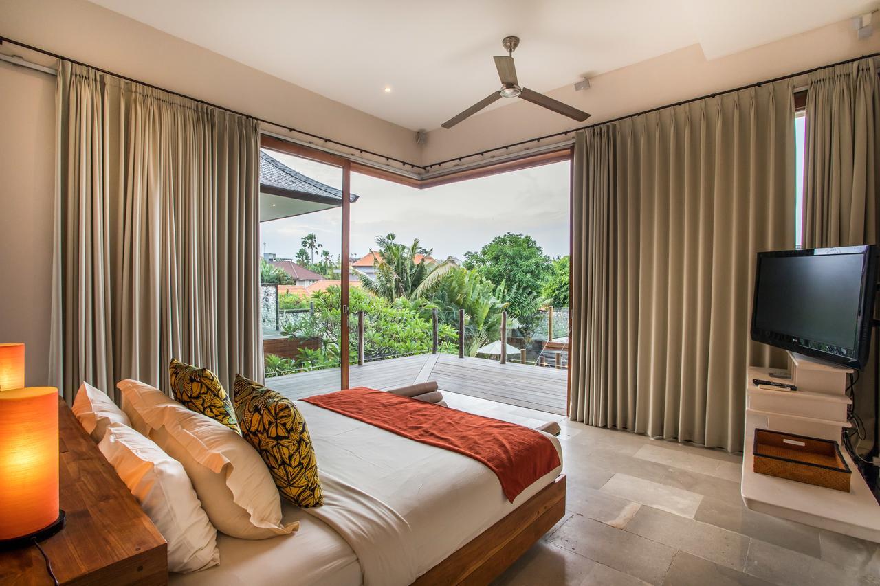 Eko Villa Seminyak - Tropical Villa, Walk To Beach Екстер'єр фото