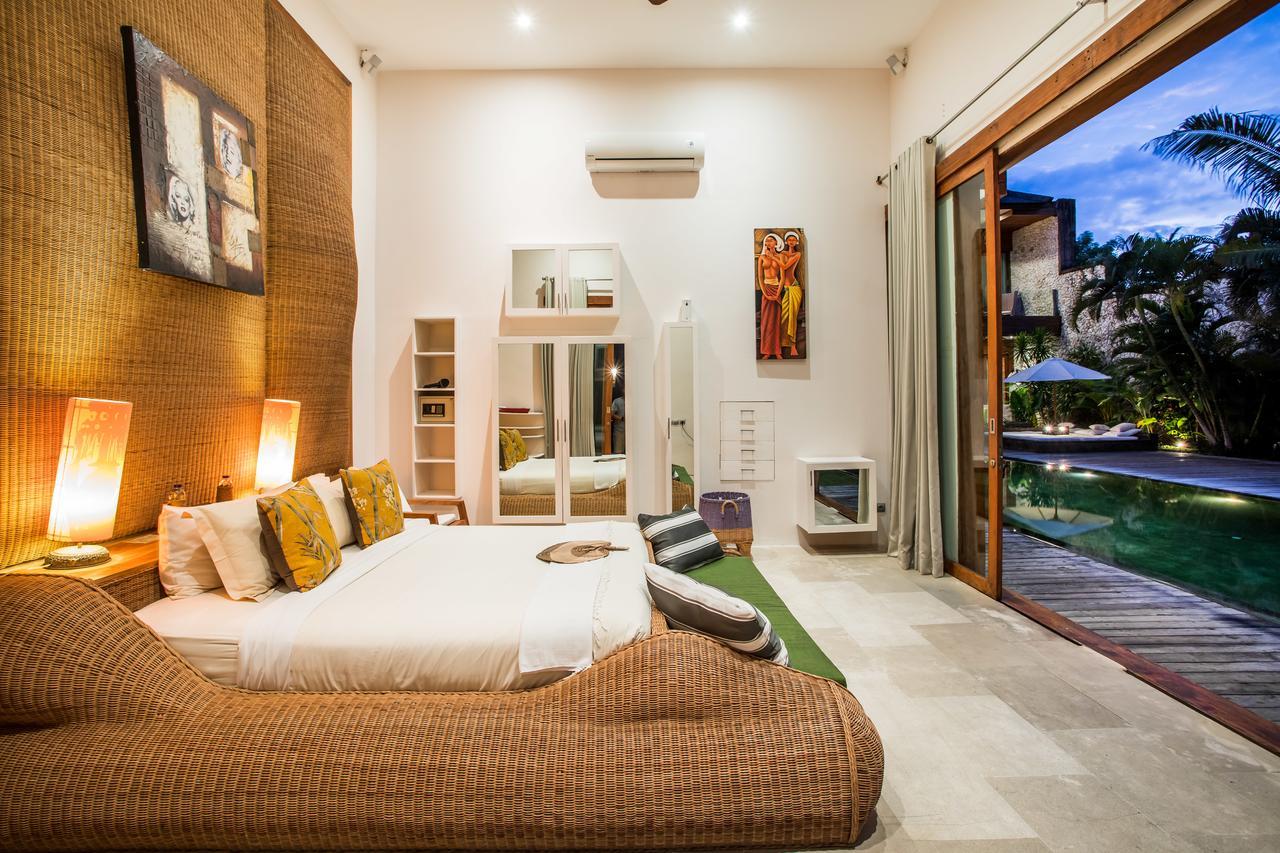 Eko Villa Seminyak - Tropical Villa, Walk To Beach Екстер'єр фото